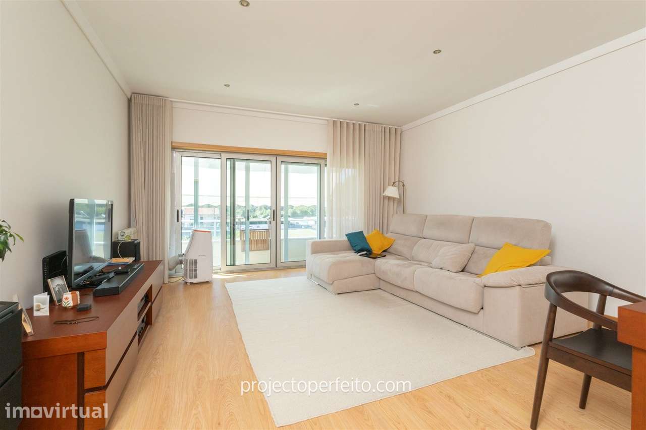 Apartamento T3 Venda em Nogueira da Regedoura,Santa Maria da Feira - Grande imagem: 2/18