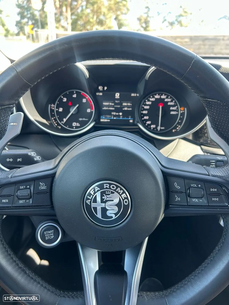 Alfa Romeo Giulia 2.2 D Super AT8 - 13