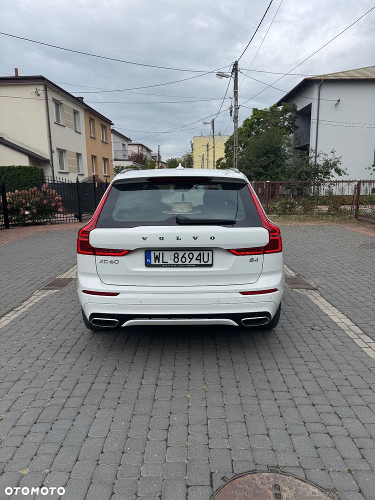 Volvo XC 60 T4 R-Design - 4