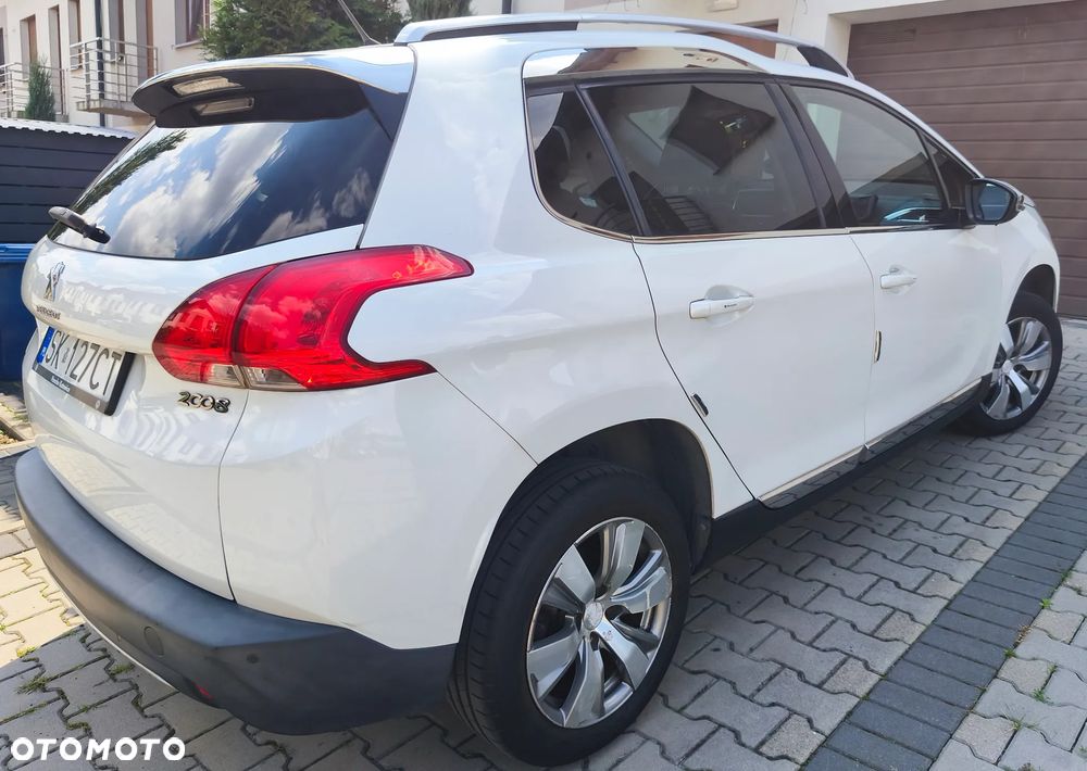Peugeot 2008 1.2 VTi Allure - 2