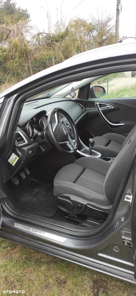 Opel Astra 1.4 T Cosmo - 4