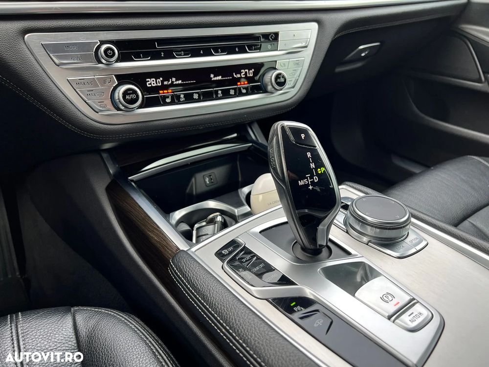 BMW Seria 7 730d xDrive - 24