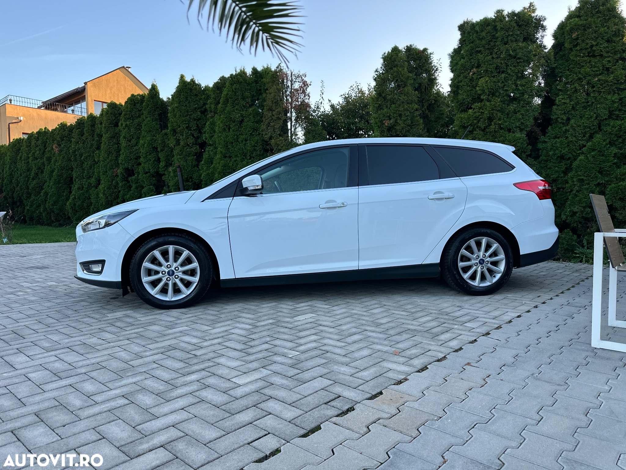 Ford Focus 1.5 EcoBlue Start-Stopp-System TITANIUM STYLE - 12