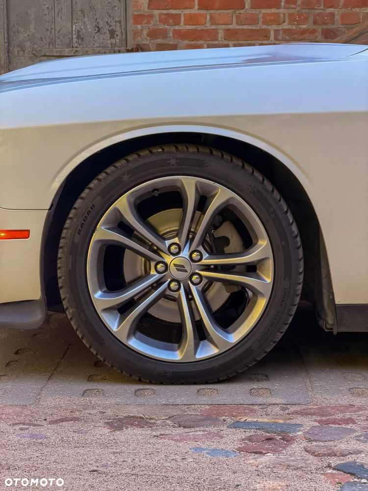 Dodge Challenger 5.7 R/T - 15