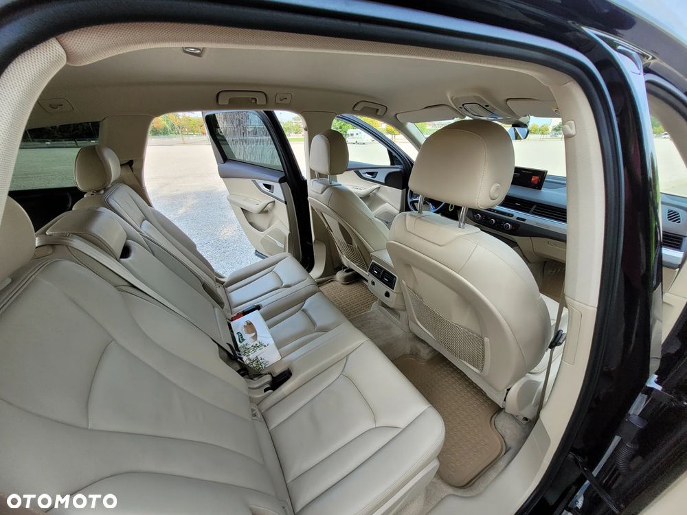 Audi Q7 - 16