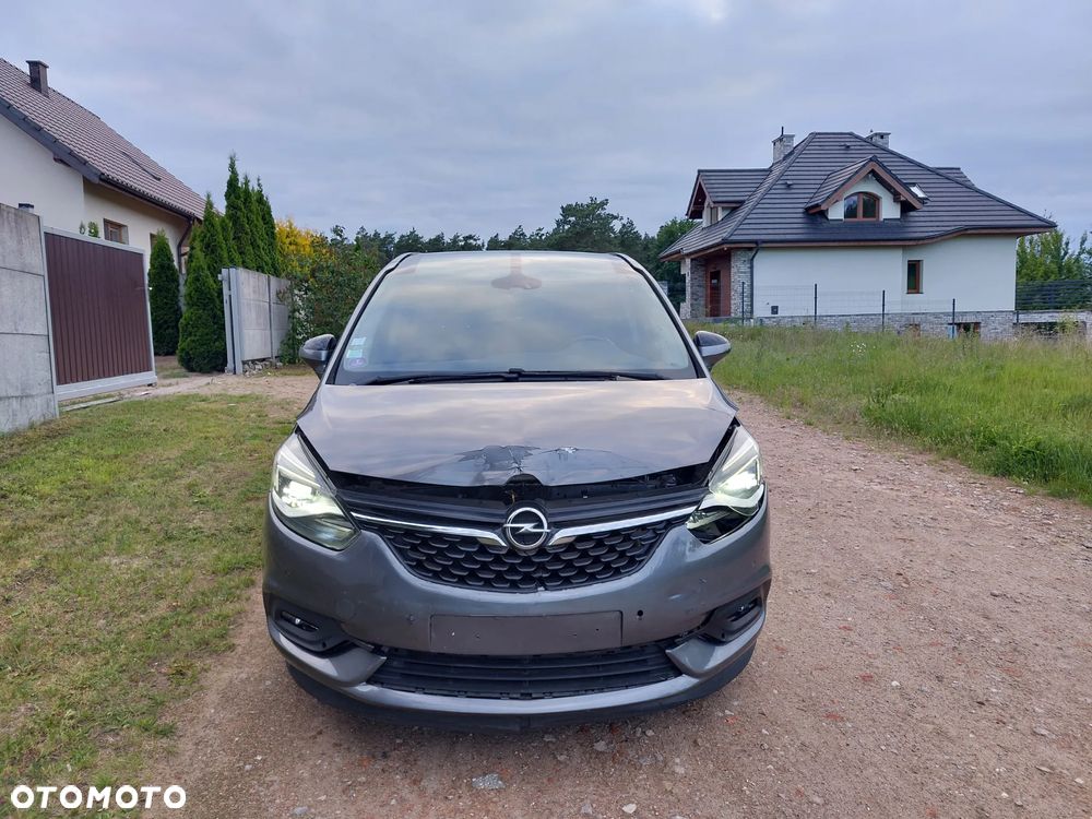 Opel Zafira - 25