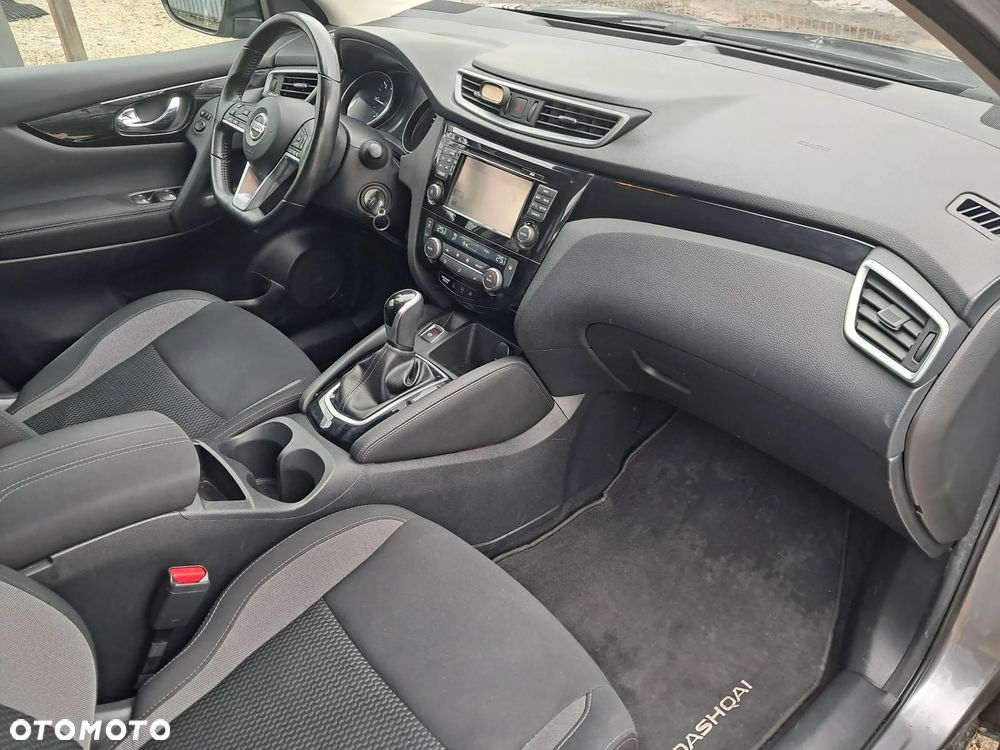 Nissan Qashqai - 10