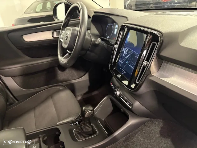 Volvo XC 40 2.0 D3 Momentum Plus - 17
