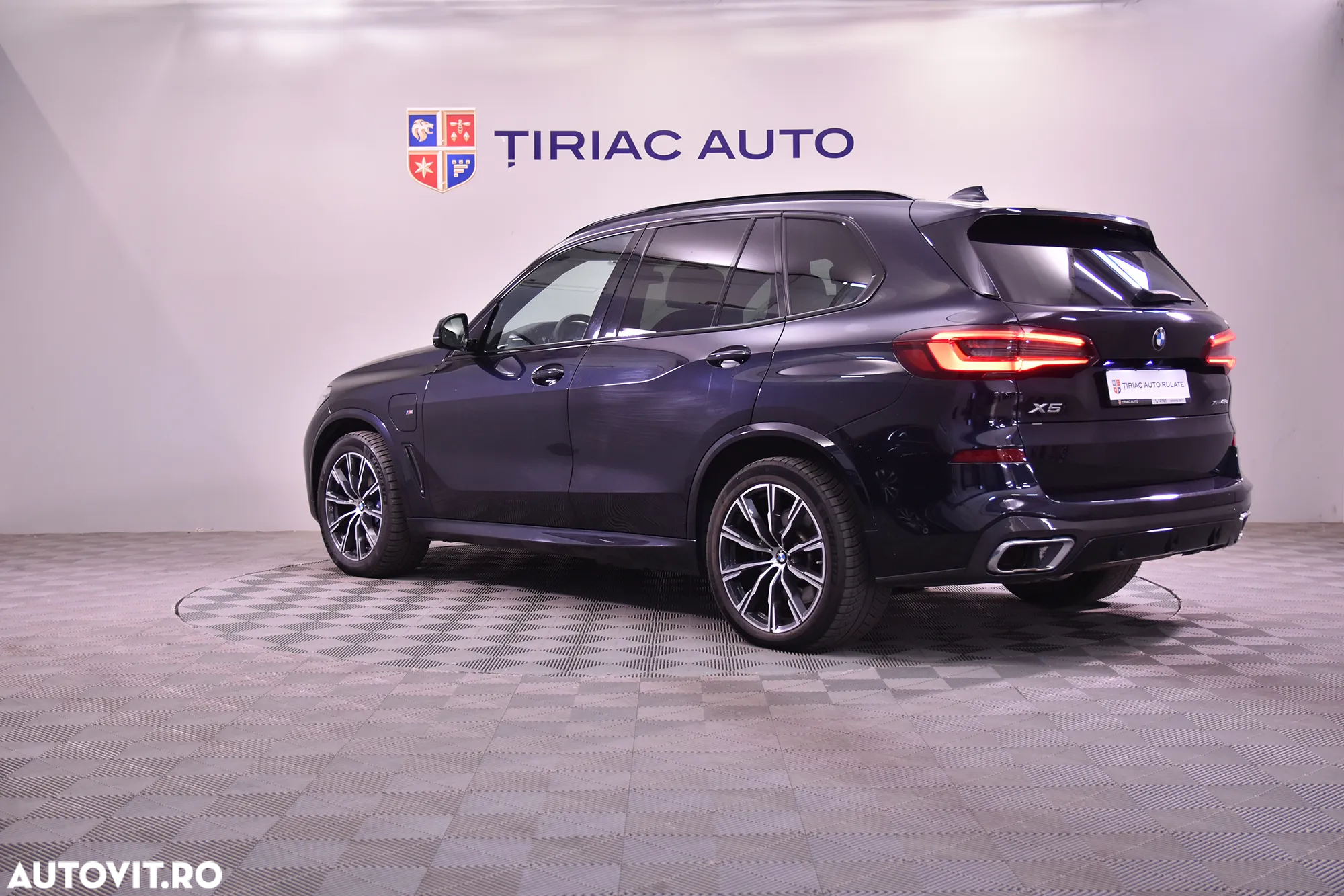 BMW X5 xDrive45e AT PHEV - 3