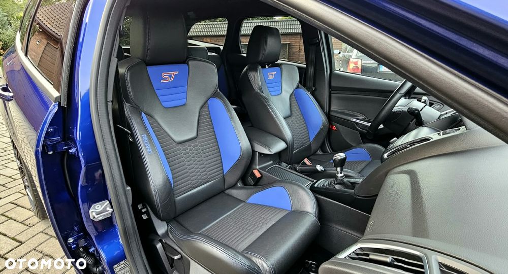Ford Focus 2.0 EcoBoost ST-2 - 9