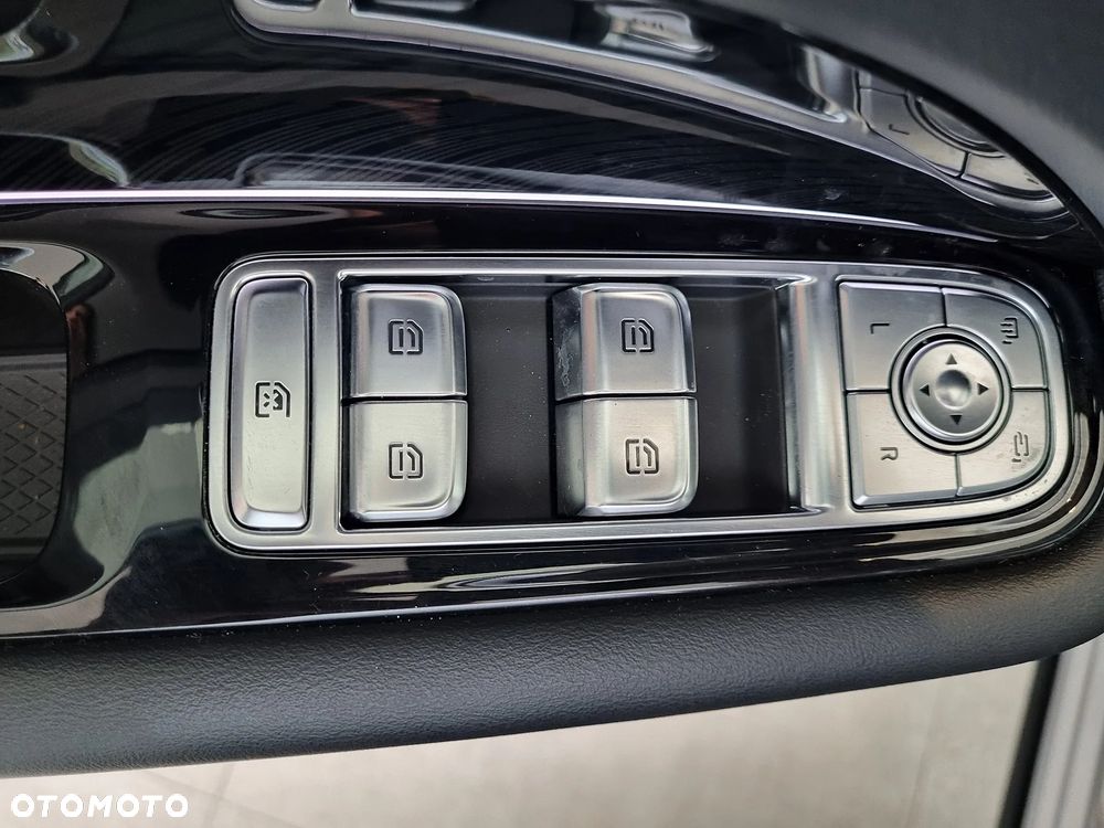 Hongqi HS3 - 7