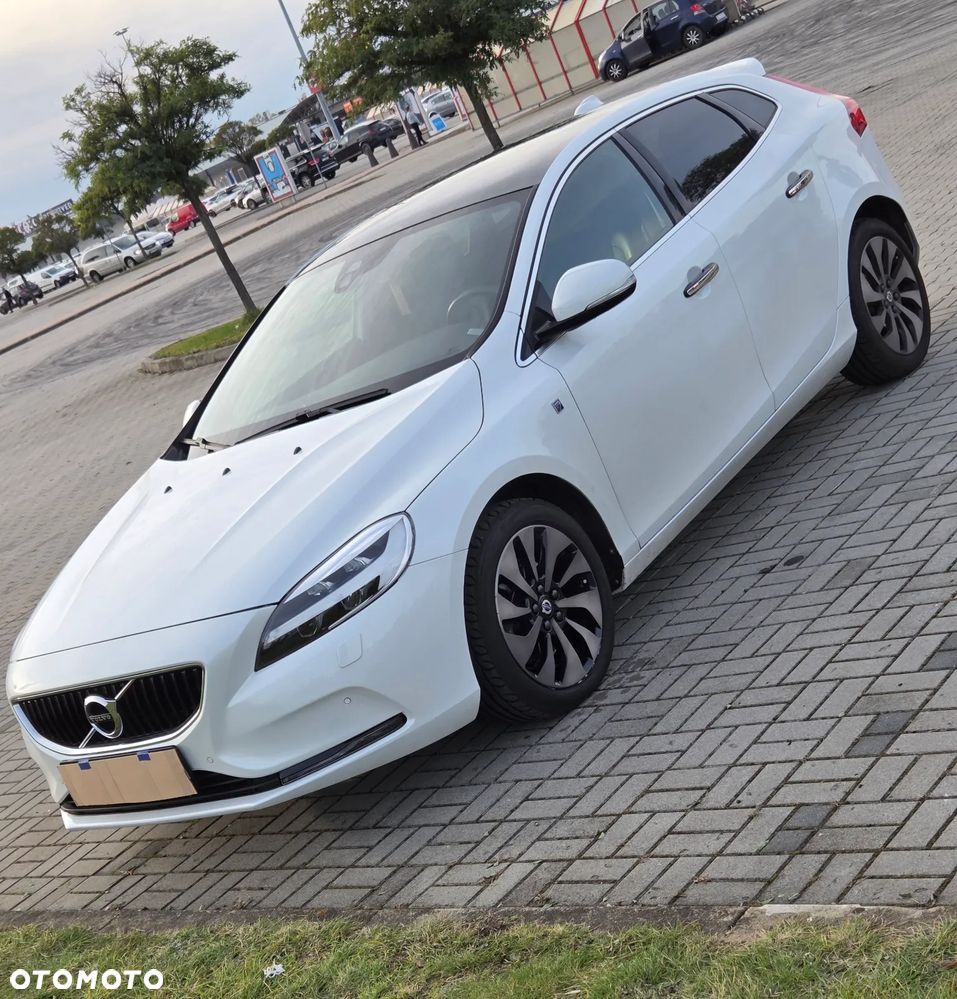Volvo V40