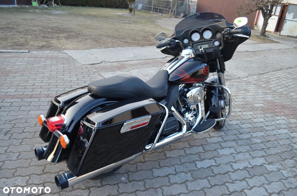 Harley-Davidson Touring Street Glide - 27