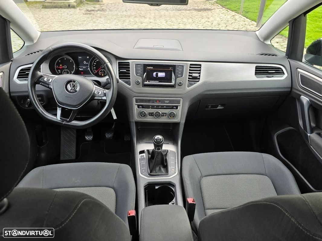 VW Golf Sportsvan 1.6 TDI Confortline BlueMotion - 12