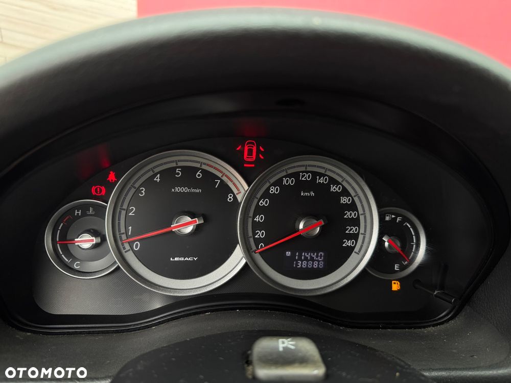 Subaru Legacy - 28