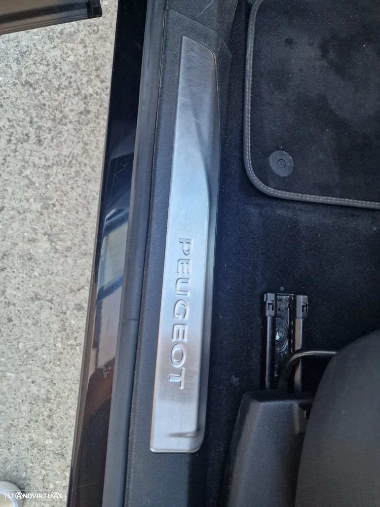 Peugeot 5008 BlueHDI 130 EAT8 GT - 13