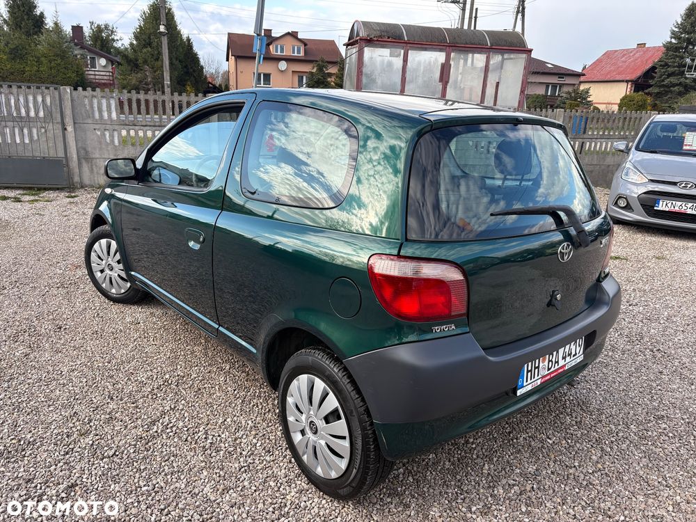 Toyota Yaris 1.0 Base - 13