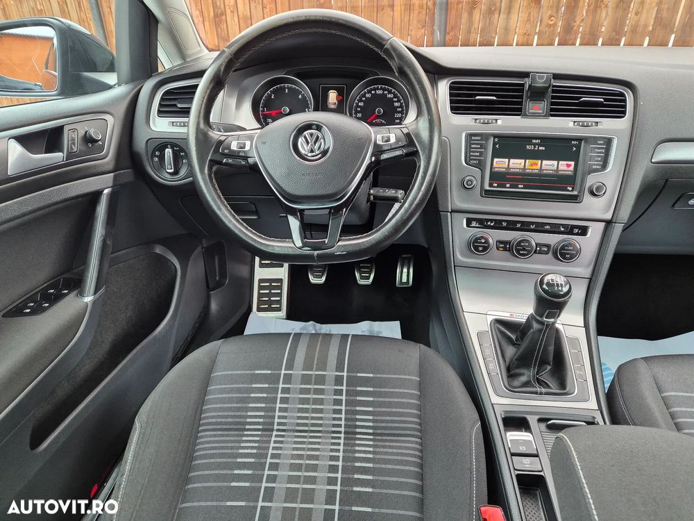 Volkswagen Golf 1.6 TDI 4Motion BlueMotion Technology Lounge - 20