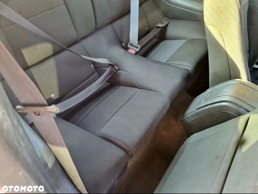 Ford Mustang 3.7 V6 - 8