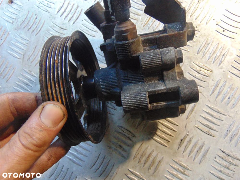 Pompa wspomagania suzuki swift 2 1,3 b - 2