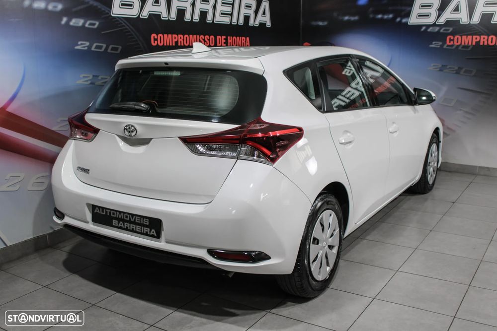Toyota Auris 1.4 D-4D Comfort - 10