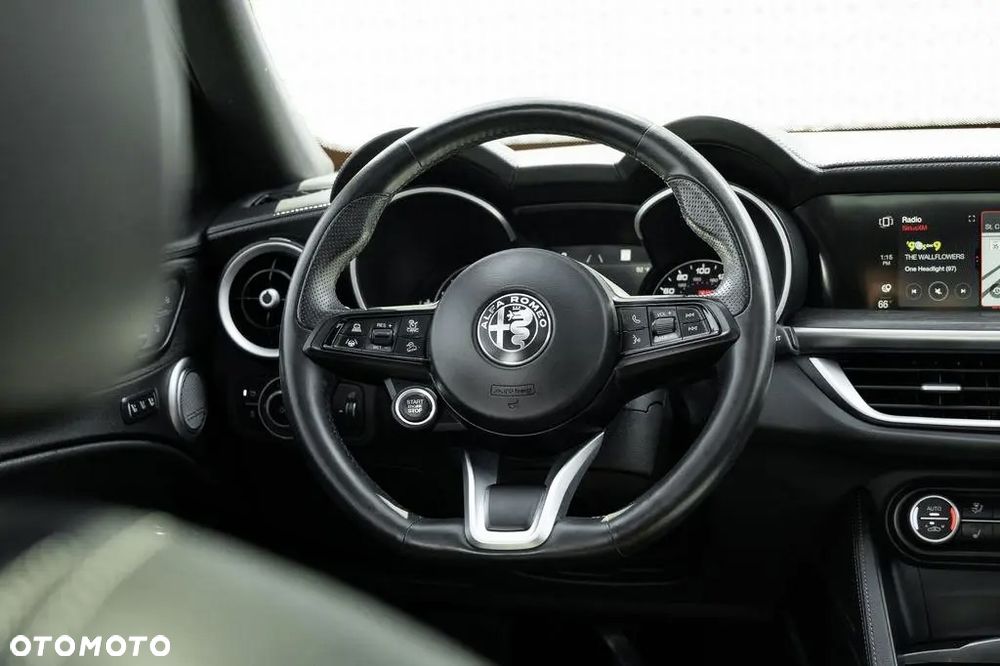 Alfa Romeo Stelvio 2.0 Turbo TI Q4 - 10