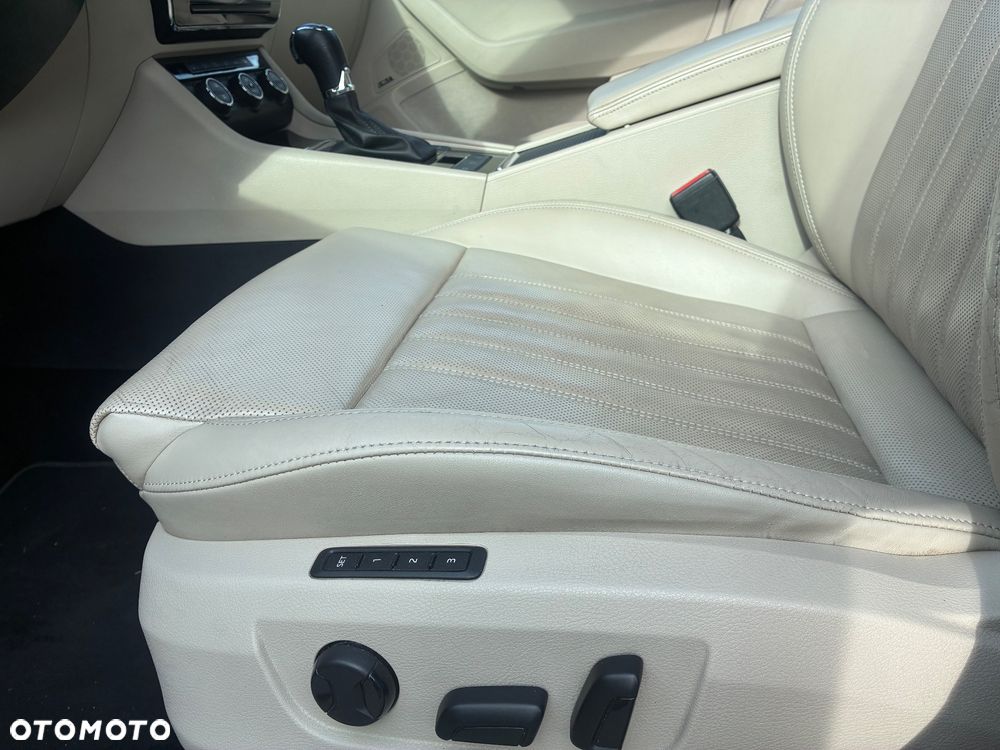 Skoda Superb 1.8 TSI L&K DSG - 17