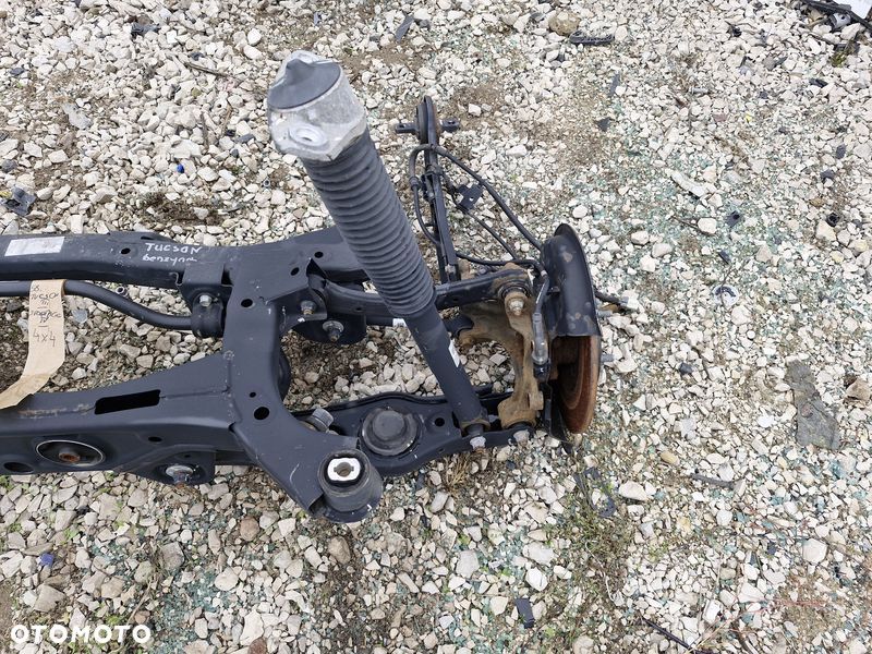 HYUNDAI TUCSON III 3 2.0 CRDI 4WD BELKA ZAWIESZENIA OŚ TYLNA 55405-D7100 - 8