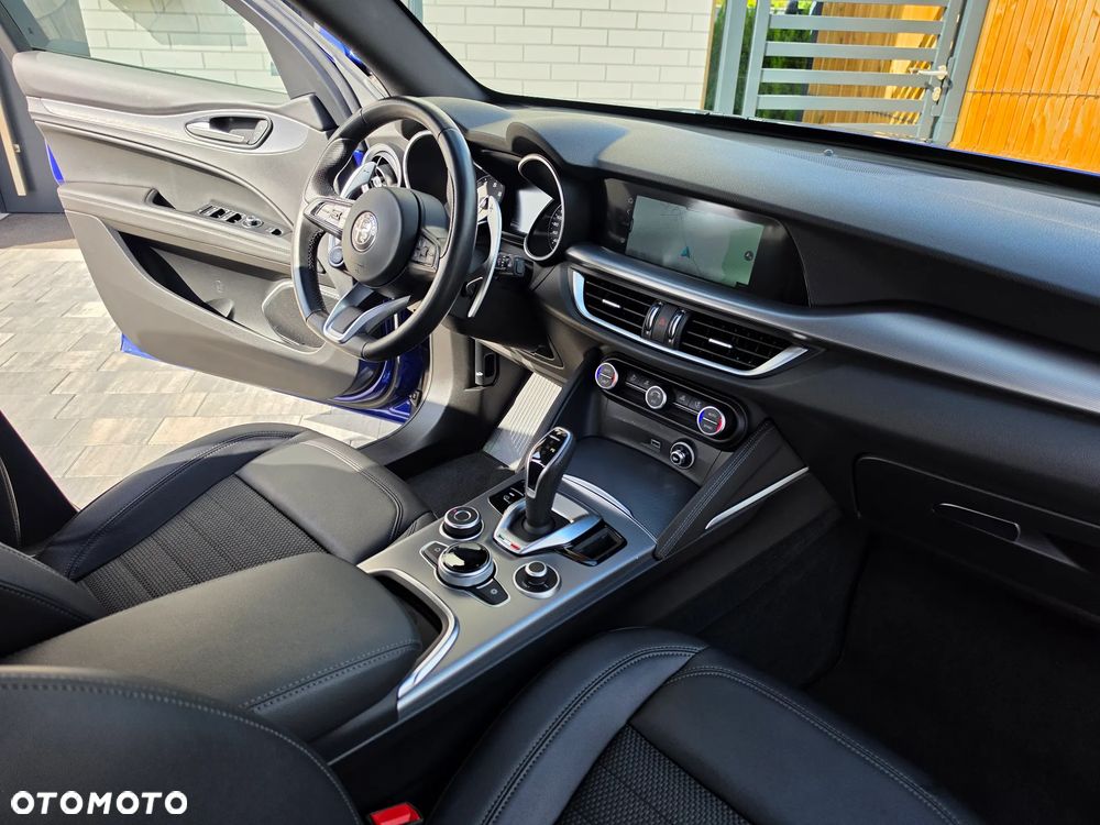 Alfa Romeo Stelvio 2.0 Turbo Sprint Q4 - 13