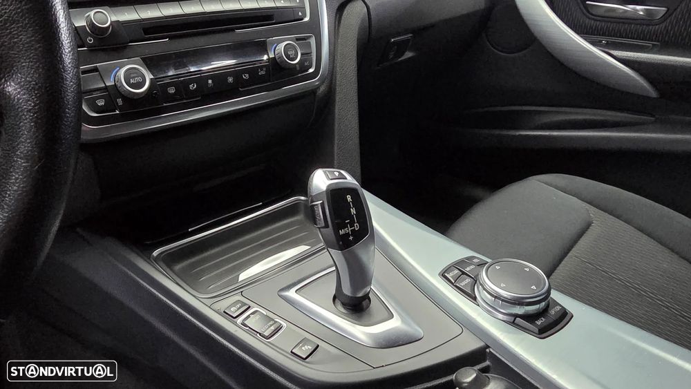 BMW 320 d EfficientDynamics Line Luxury Auto - 14