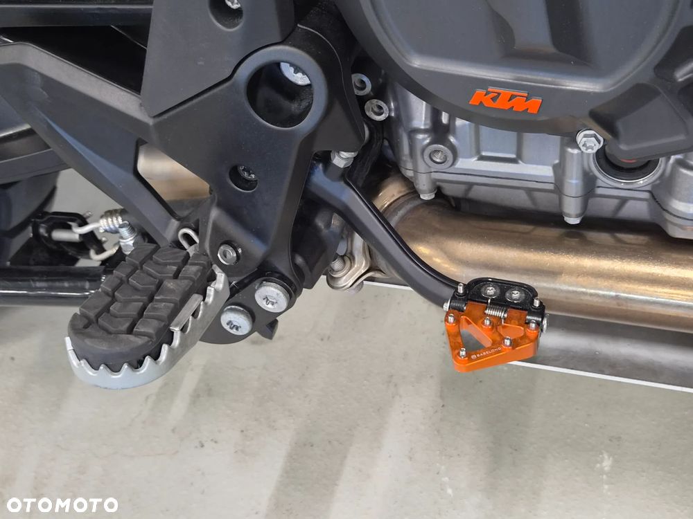 KTM Adventure 890 - 32