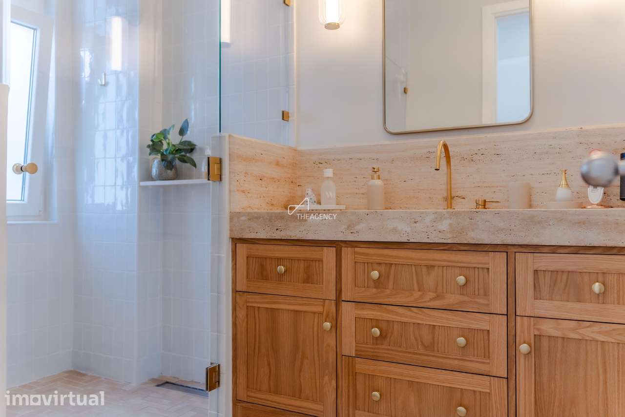 Amplo Apartamento T3+1 Renovado com Luz Natural e Espaço Exterior pert - Grande imagem: 5/60