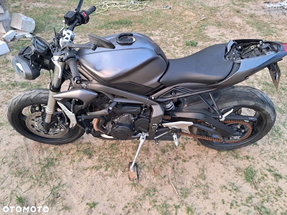 Triumph Street Triple - 2