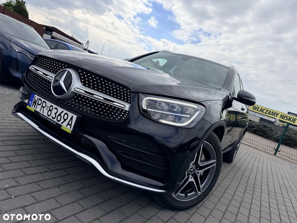 Mercedes-Benz GLC 200 4Matic 9G-TRONIC AMG Line - 2