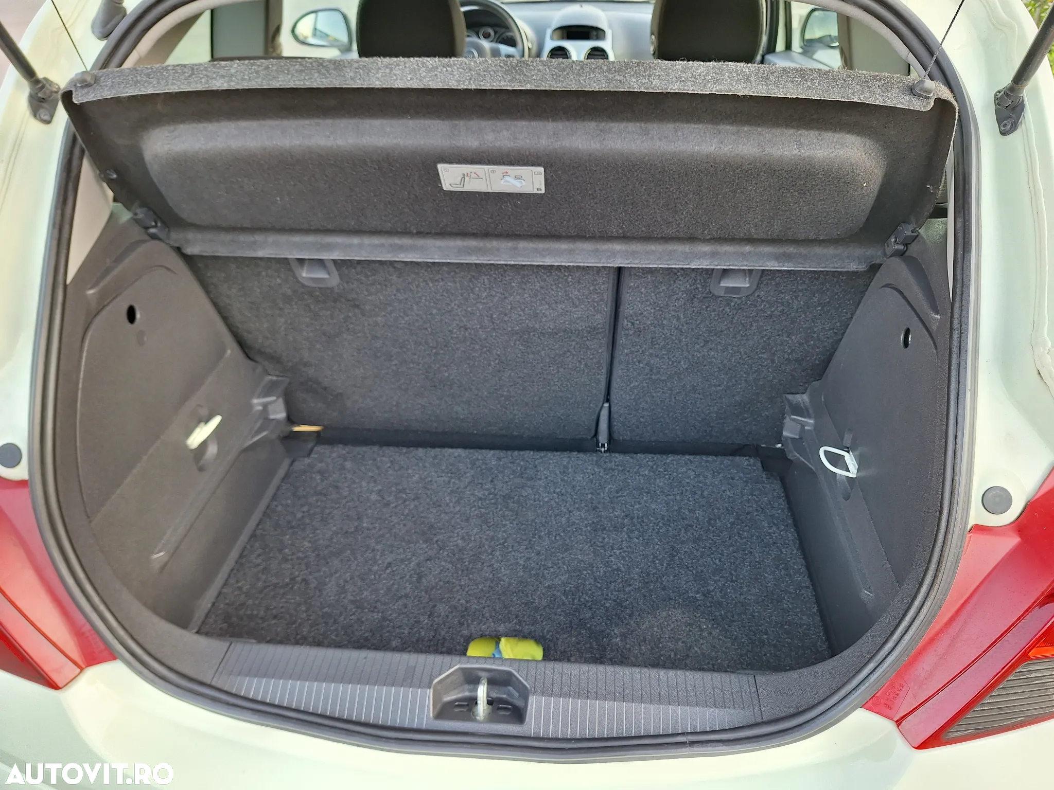 Opel Corsa 1.2 Twinport Van - 10