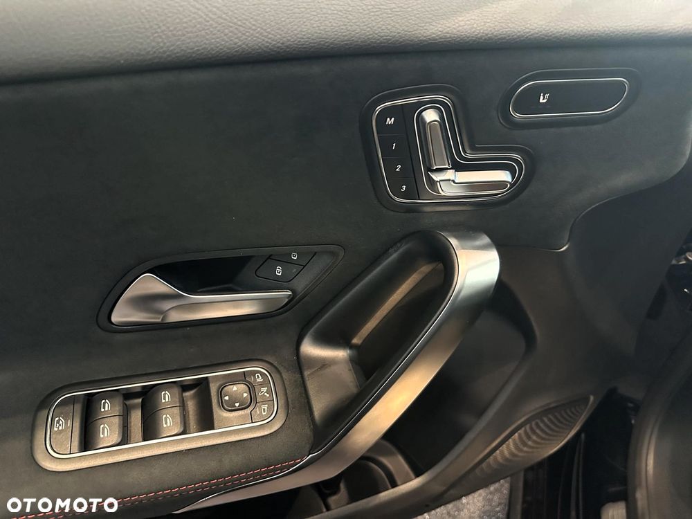 Mercedes-Benz Klasa A AMG 35 4Matic AMG Speedshift DCT 7G - 15