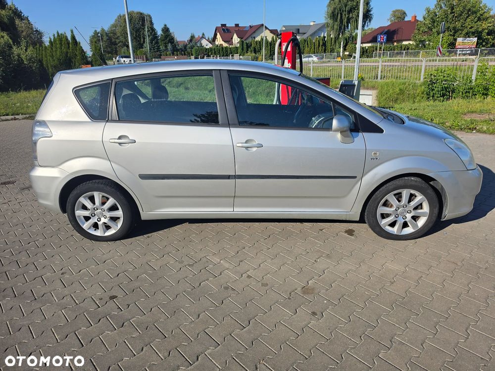 Toyota Corolla Verso - 5