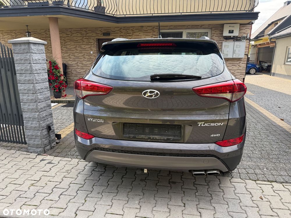 Hyundai Tucson 2.0 CRDi 4WD Automatik Style - 4