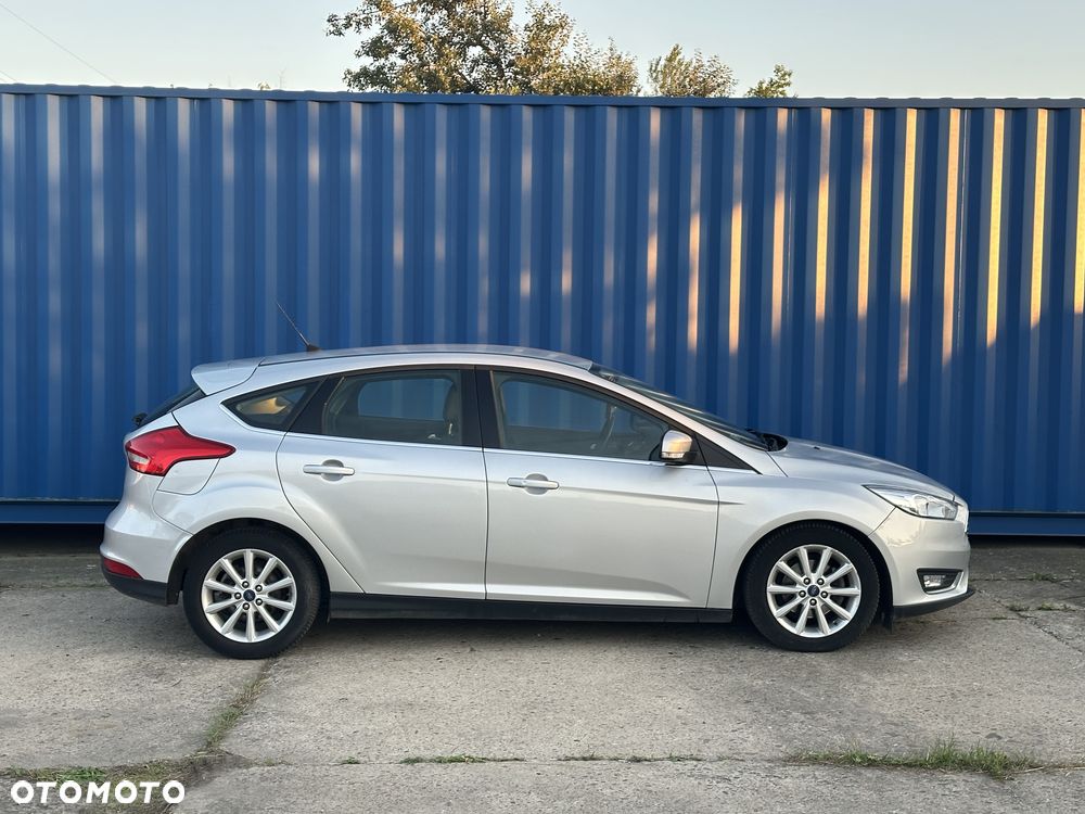 Ford Focus 1.5 TDCi Titanium PowerShift - 4