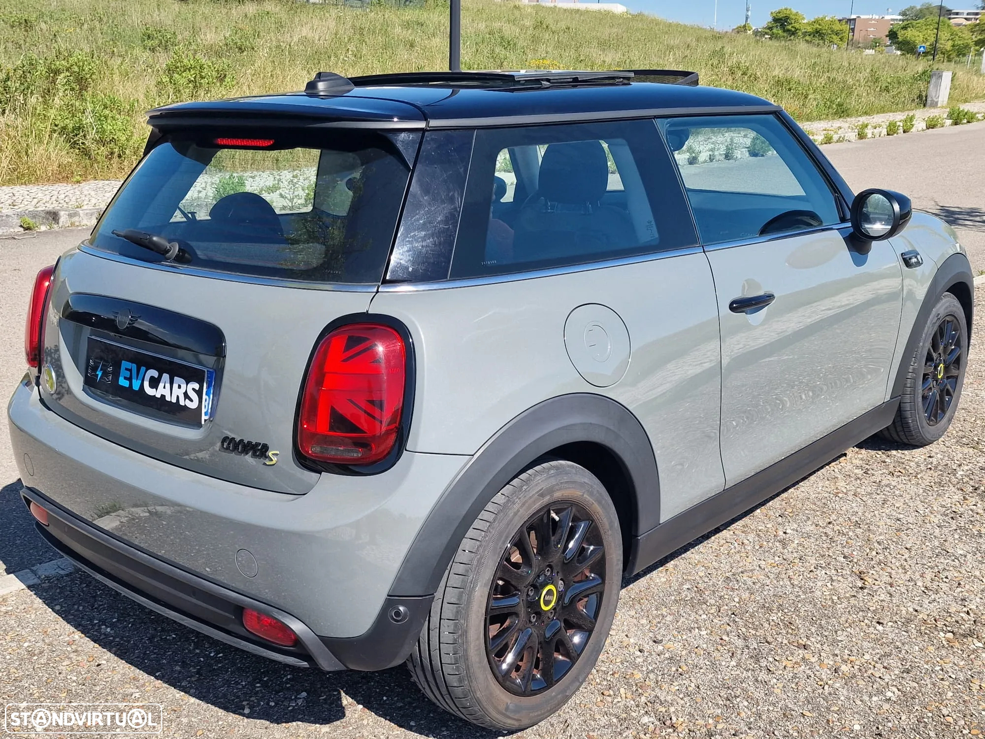 MINI 3 Portas Cooper SE Camden Edition - 10