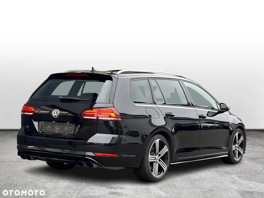 Volkswagen Golf - 25
