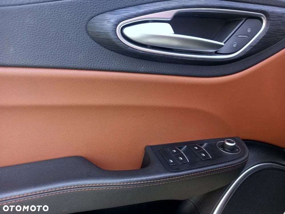 Alfa Romeo Giulia - 22