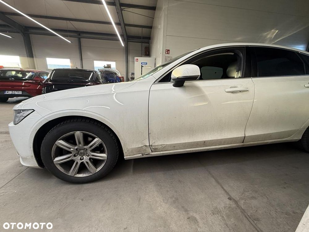 Volvo S90 D4 Momentum - 26