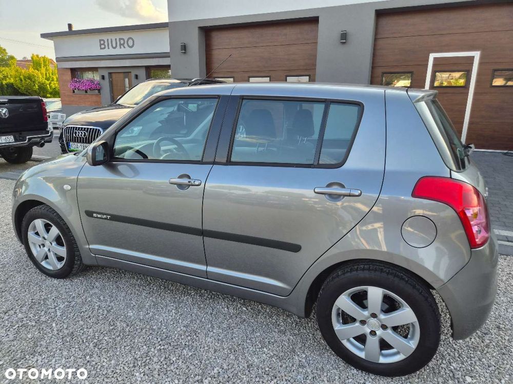 Suzuki Swift - 5