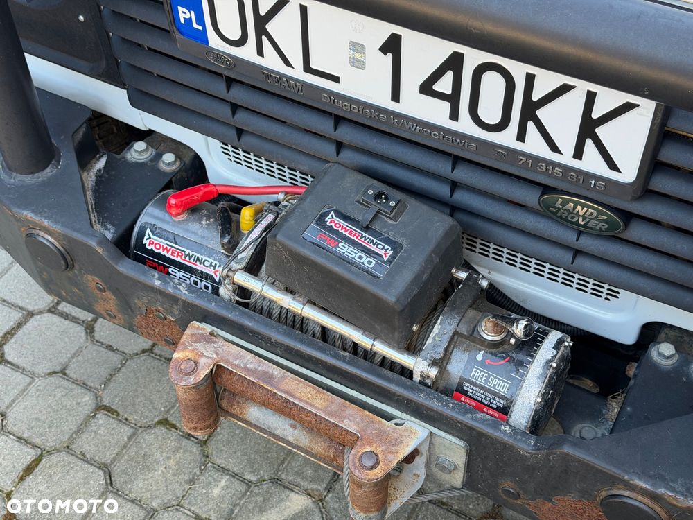 Land Rover Defender 2.2 TD4 E - 11