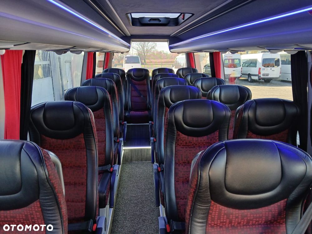 Mercedes-Benz 519 wersja turystyczna - 9