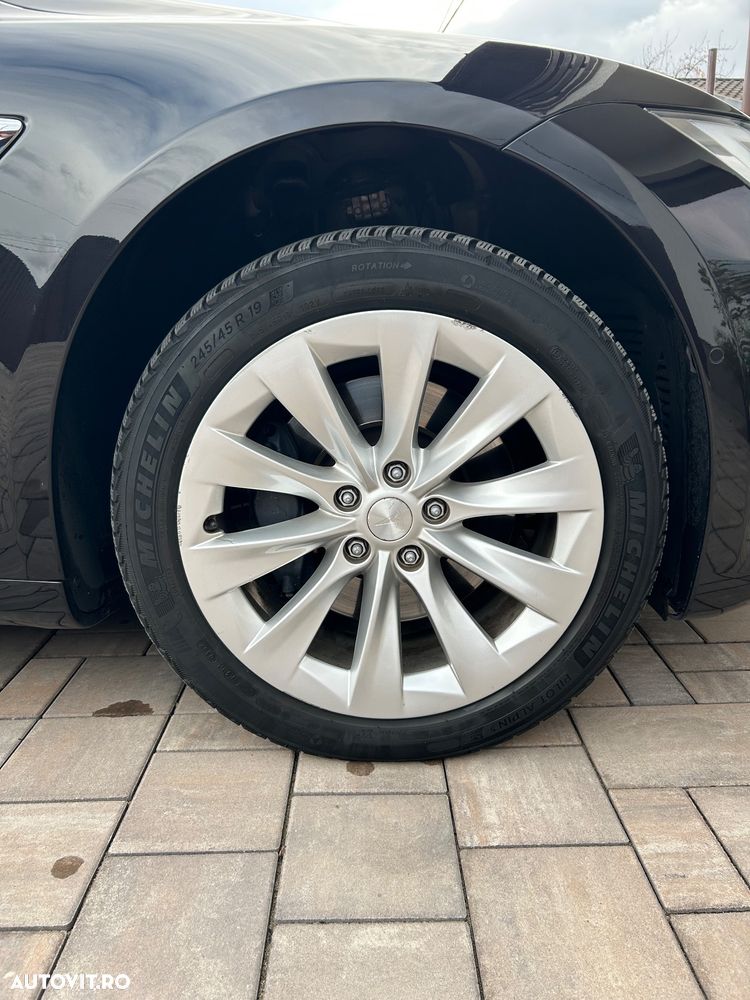 Tesla Model S 85D Allradantrieb Performance - 16