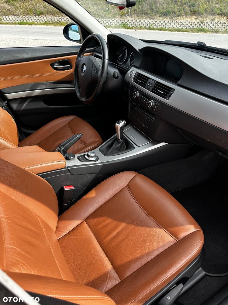 BMW Seria 3 318i Edition Exclusive - 7