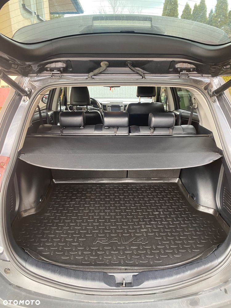 Toyota RAV4 2.2 D-4D Prestige - 10