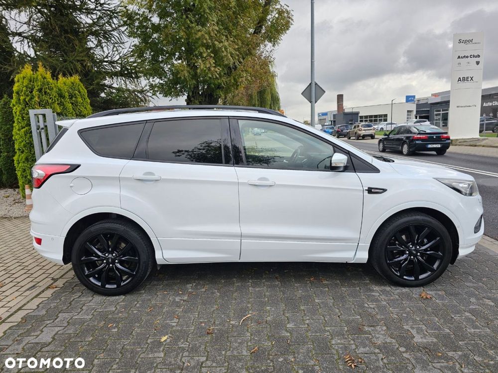 Ford Kuga - 16